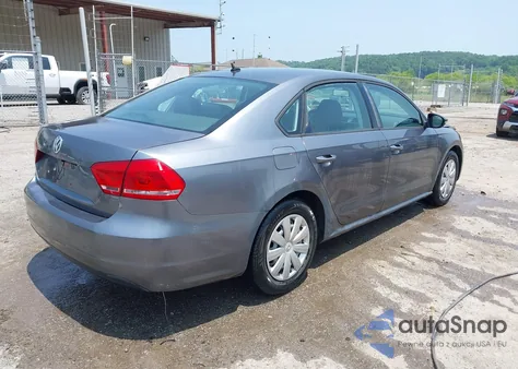 2012 Volkswagen Passat 2.5L S из США, поврежденный, VIN 1VWAP7A32CC025371